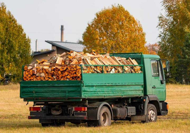 Livraison bois chauffage Rilhac-Lastours